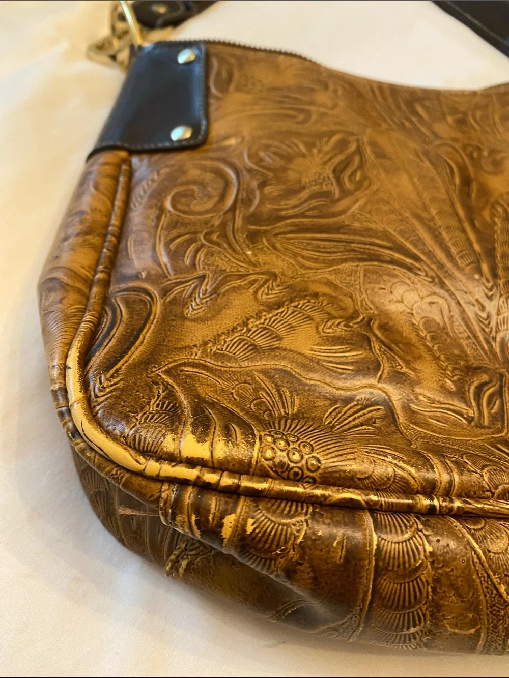 Vintage Nine West Tooled faux Leather Shoulder Bag with dark brown Accents